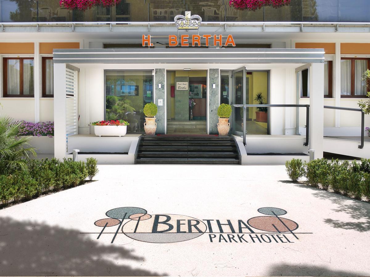Hotel Bertha Fronte Mare Lido di Jesolo Luaran gambar